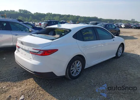 2025 Toyota Camry Le z USA, uszkodzony, nr VIN 4T1DAACK5SU510353
